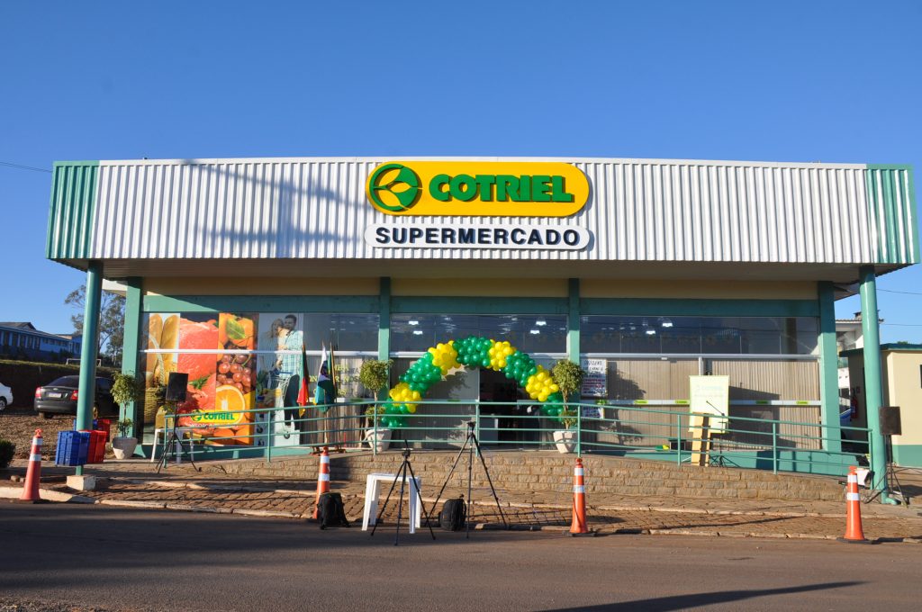 Inaugurado o Supermercado Cotriel de Jacuizinho