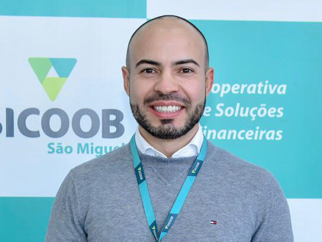 Roni Hermenegildo é o novo gerente da agência do Sicoob no município de Espumoso/RS