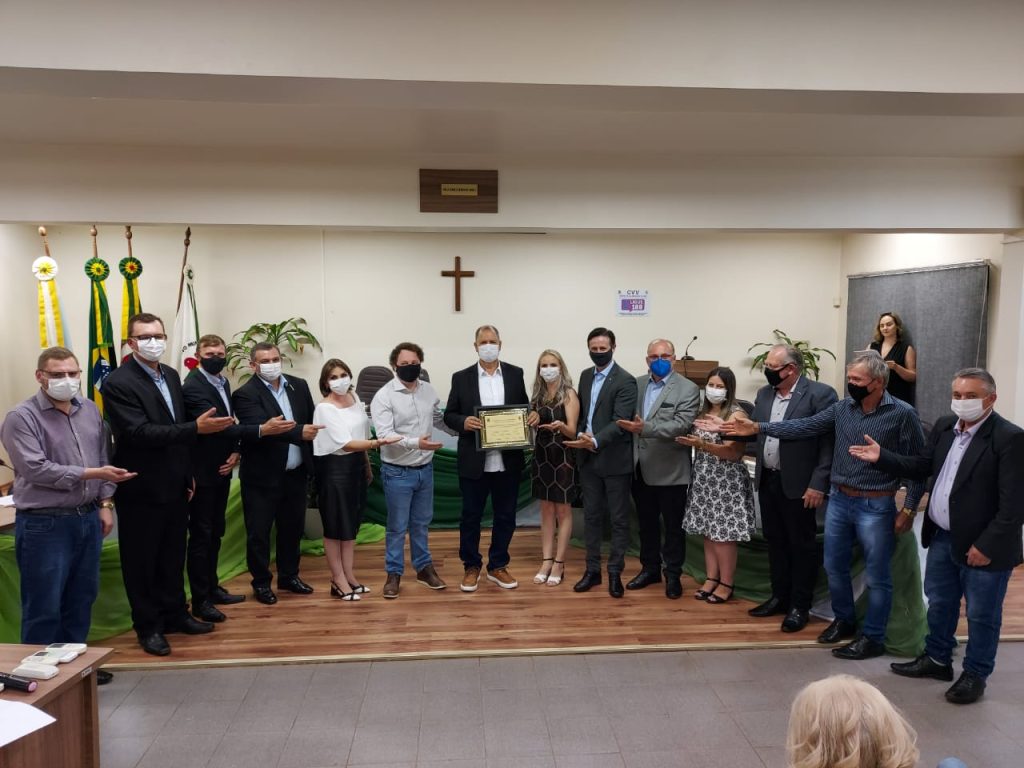 Alceu Moreira recebe o título de Cidadão Honorário de Quinze de Novembro