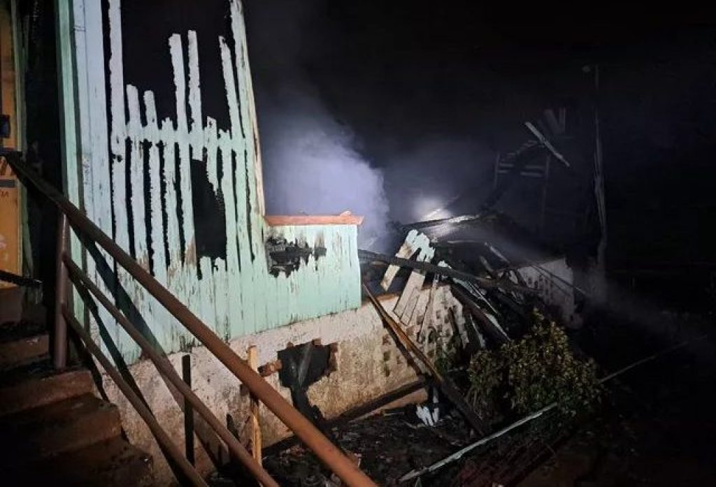 Incêndio em Carazinho: Informações preliminares apontam que as chamas começaram na fiação elétrica